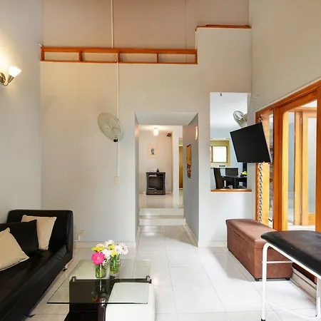 Casa Grande Para Grupos Siete Habitaciones BiG HOUSE 7 Bedrooms Medellín Exterior foto
