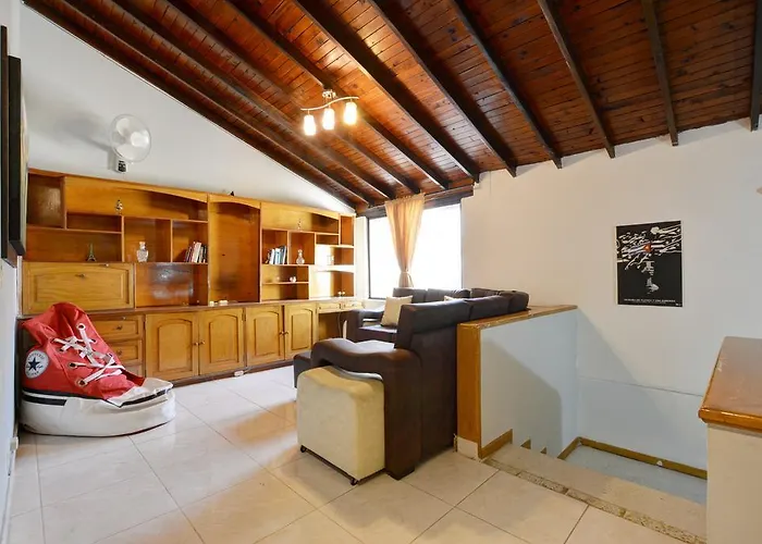 Casa Grande Para Grupos Siete Habitaciones Big House 7 Bedrooms