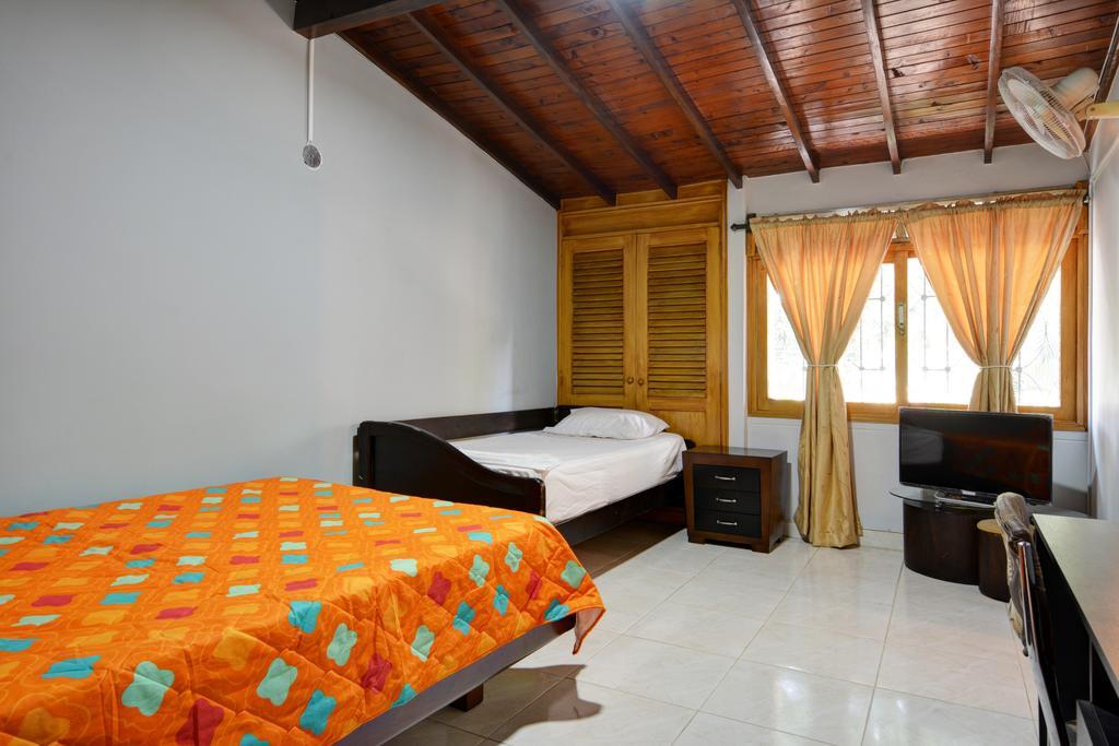 Casa Grande Grupos Siete Big House 7 Bedrooms Medellin